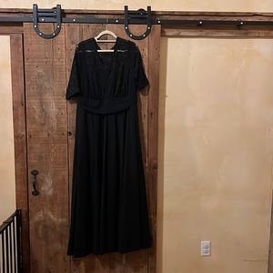 Black, floor length, lace, formal Kiyonna dress in Size 2. Only worn once!